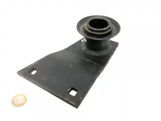 Bearing support right for Komondor combiners (0)