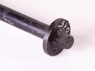 Belarus/MTZ 015 screws (with pliers ) (2)