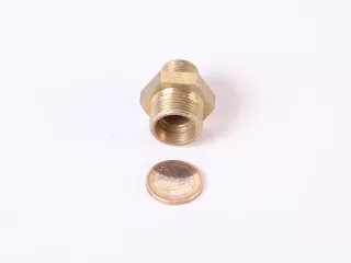 Belarus/MTZ air valve nipple (1)