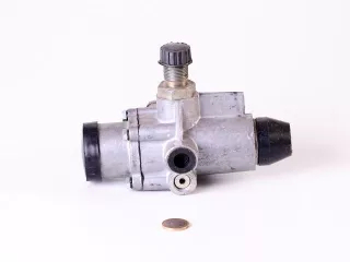 Belarus/MTZ blow-off valve, original (2)