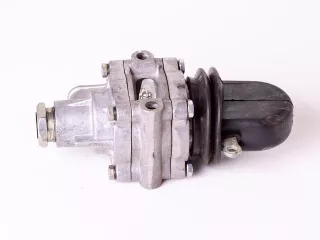 Belarus/MTZ brake- valve, 80, original (2)