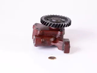 Belarus/MTZ engine oil pump 1025 Z = 32 (2)