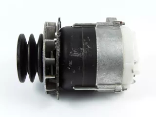 Belarus/MTZ generator 28V, 1000W, 2 pin, double V-belt sheave (1)