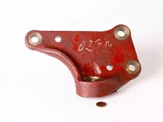 Belarus/MTZ holder 023-B orbit (straight axle, 820) original (0)