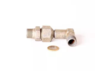 Belarus/MTZ oil-pipe 090 (orbit, valve), lower, original (0)