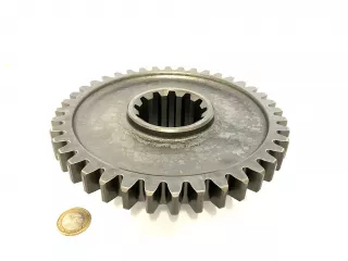 Belarus/MTZ pinion 216 Z = 40 (gearbox 4th gear)  (1)