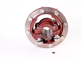 Belarus/MTZ rear wheel hub complete + stud + nut, original (1)