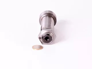 Belarus/MTZ shaft 094 + nut (draft 82 out- drive) (1)