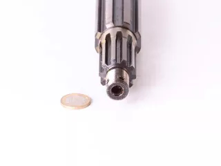 Belarus/MTZ transfer case shaft (1)