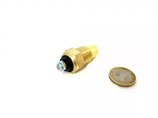 Belarus/MTZ water knob, old type (screwy) (0)