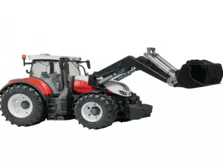 Bruder Steyr 6300 toy tractor with front loader (1)