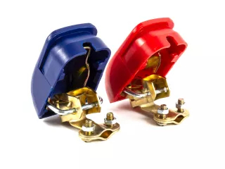 Ein Paar Batterieschuhe mit einer schnell zu öffnenden Kunststoffabdeckung (2)