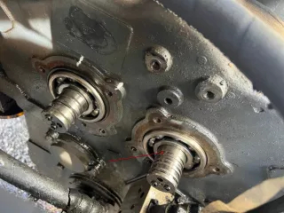 Force 1020 torque converter cover (gearbox cluster shaft) (1)