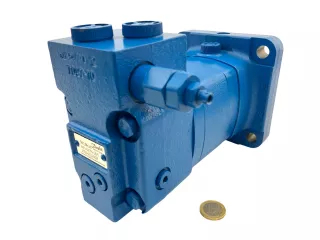 Force 317 swing drive hydraulic motor (1)