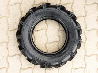 Force 325 Stage V front tire (1)