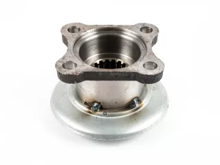 Force 915 between flange hub, differential and cardan shaft (1)