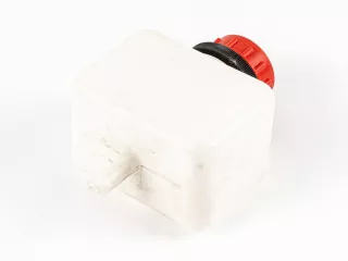 Force 915 brake fluid tank with cap v1. (1)