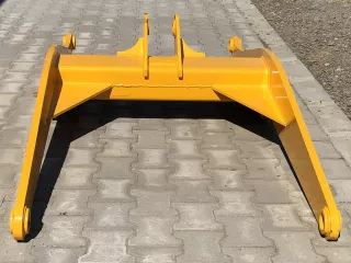 Force 915 emelő gém (2)