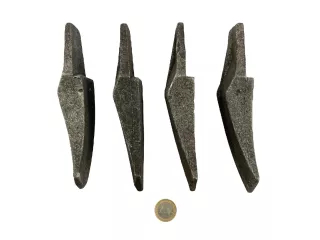 Force 915 post hole digger weldable side blade set v1. (3)