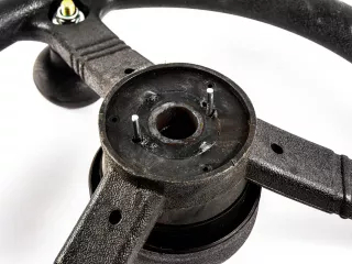 Force 915 steering wheel (3)