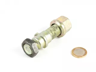 Force 915 wheel bolt and nuts (1)