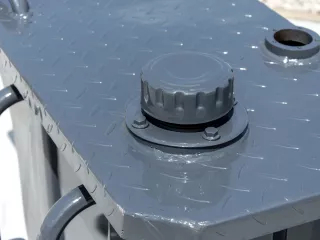 Force wheel loader fuel tank (9)