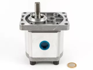 Force wheel loader hydraulic pump for transmission (4 bolts version) (4)