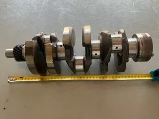 Iseki E3CC-009384 crankshaft, used (3)