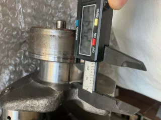 Iseki E3CC-009384 crankshaft, used (6)