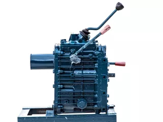 Kubota B1600DT gearbox unit, used (2)