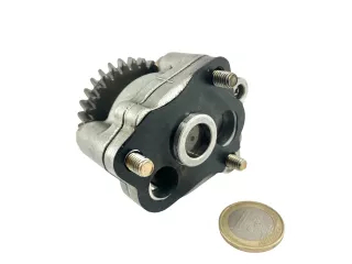 Kubota D722 oil pump, used (3)