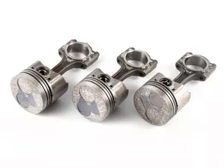 Kubota D722 piston + connecting rod, set of 3 pieces, used (0)