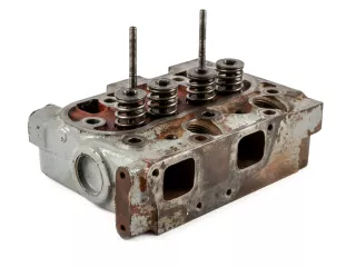 Kubota ZB400 cylinder head, used (1)