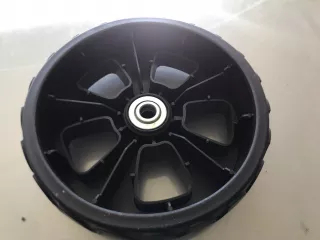 lawn mower wheel 180mm (1)