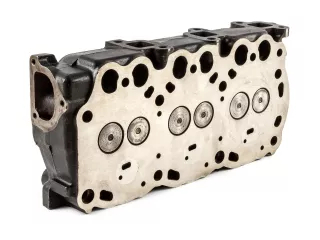 Mitsubishi L3C cylinder head, used (2)