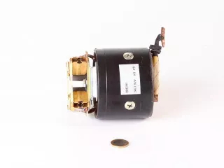 MTS Anlasser Stator mit Gehäuse + Bürste-Halter + Bürsten für runde Anlasser 24V (2)