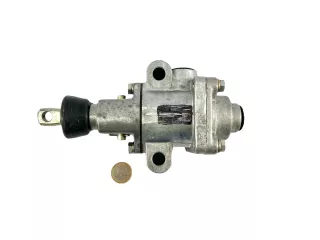 MTZ 80 brake valve original (1)