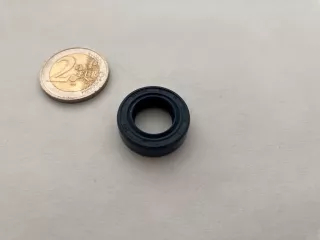 Oil seal 14x24x7 (0)