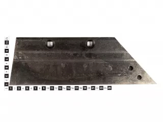 Ploughshare with preparation share point for Komondor SE series ploughs (2)