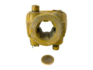 PTO shaft yoke 65 HP (48 kW), Z=6 (1)