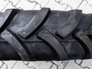 Tire 9,5-16 for Force 435 tractor (1)