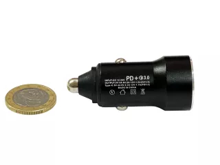 USB car charger – with USB-A and USB-C ports (1)