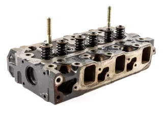 Yanmar 3TN66 cylinder head, used (1)