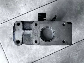 Yanmar 3TN75 cylinder head, used (4)