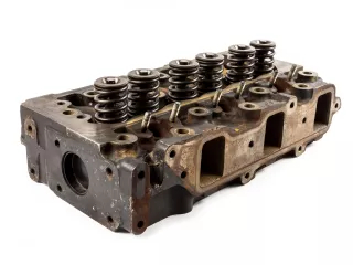Yanmar 3TNE84 cylinder head, used (0)