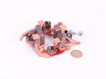 Belarus/MTZ starter brush holder (Iskra form), complete with brushes (AZJ, 24)