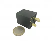 Force 325 irányjelző relé