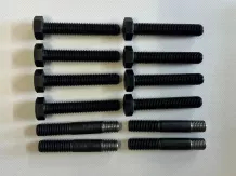 Force 325 screw set for 40mm wheel spacer