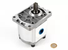 Force 915 hidraulika szivattyú sebességváltóhoz (4 csavaros kivitel)