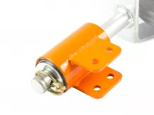 fűnyíró alkatrész, keréktartó csapágyház Komondor SFNY fűnyírókhoz